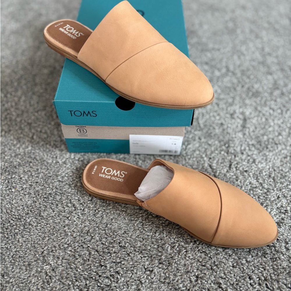 TOMS Women's Tan Mules
